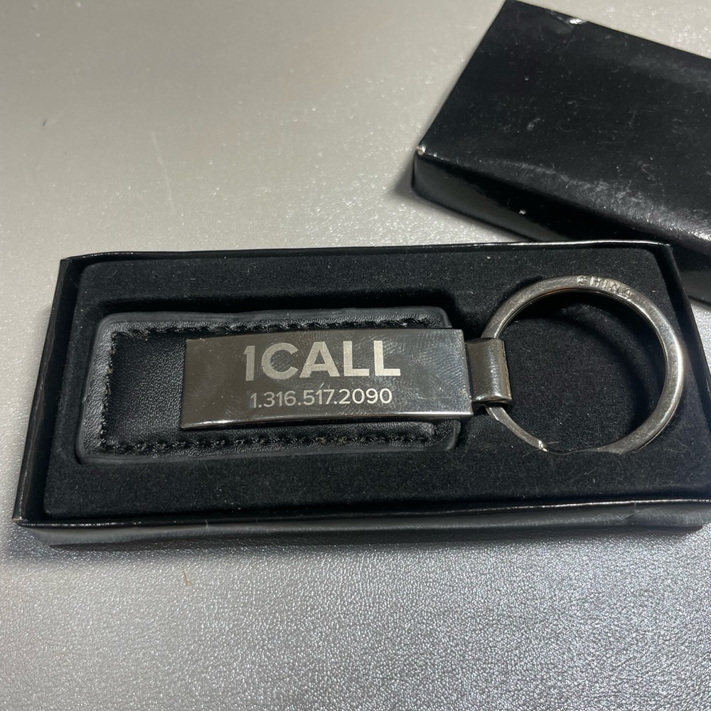 1call Textron Aviation keychain